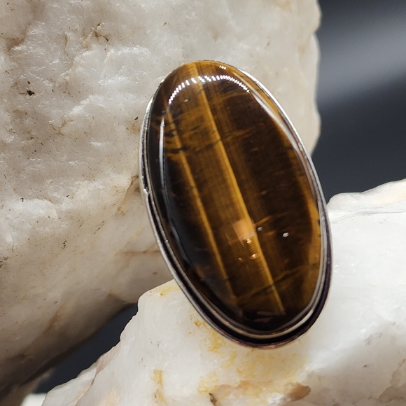 Natural Large Tiger Eye Cabochon Stone White Rhodium/Silver Artisan Ring - Picture 7 of 10